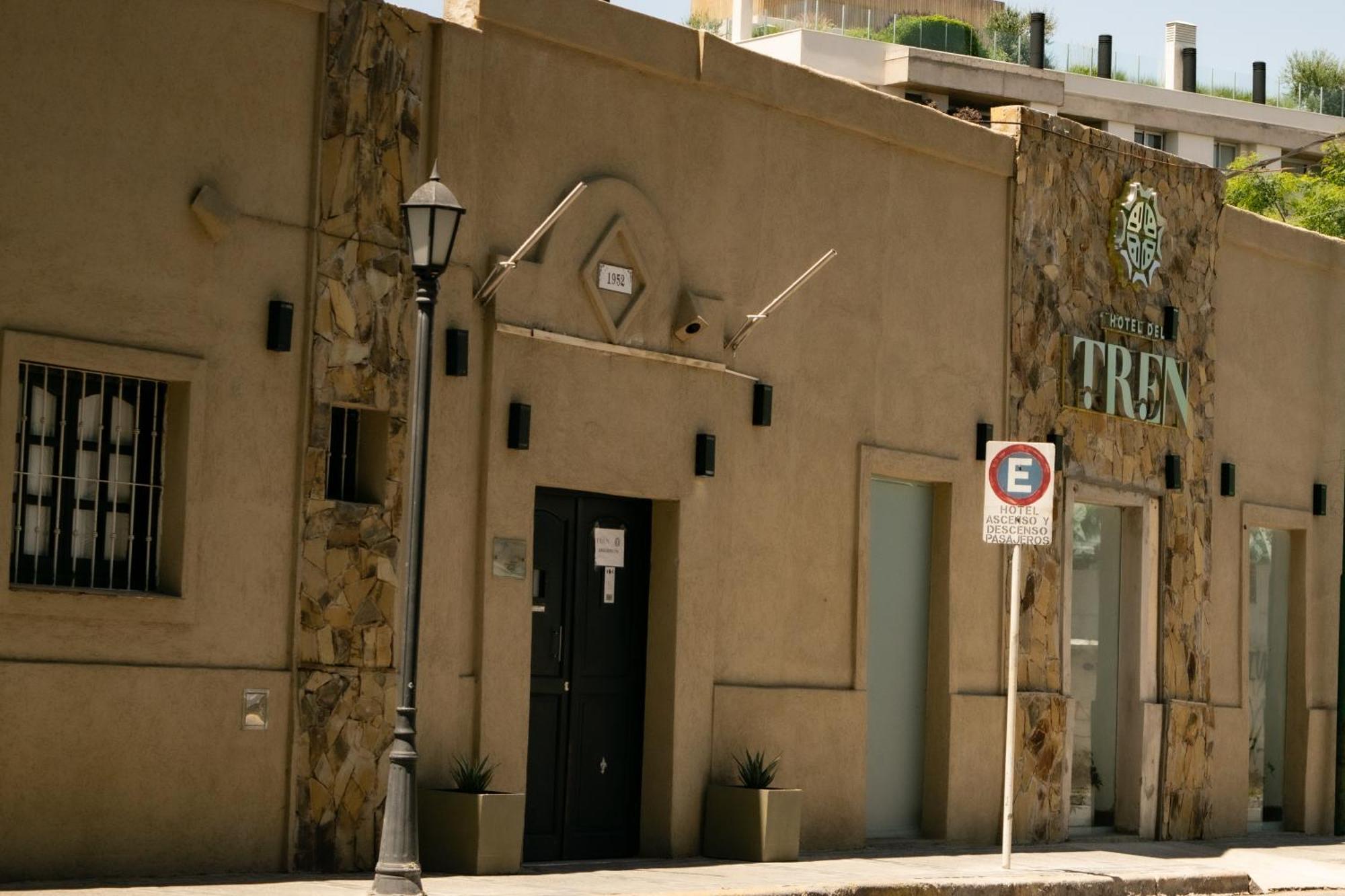 20 De Febrero Hotel